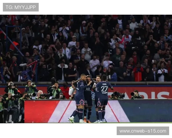 法甲第八轮战罢马赛登顶积分榜巴黎紧追其后争锋愈烈 法甲第八轮战罢马赛登顶积分榜巴黎紧追其后争锋愈烈